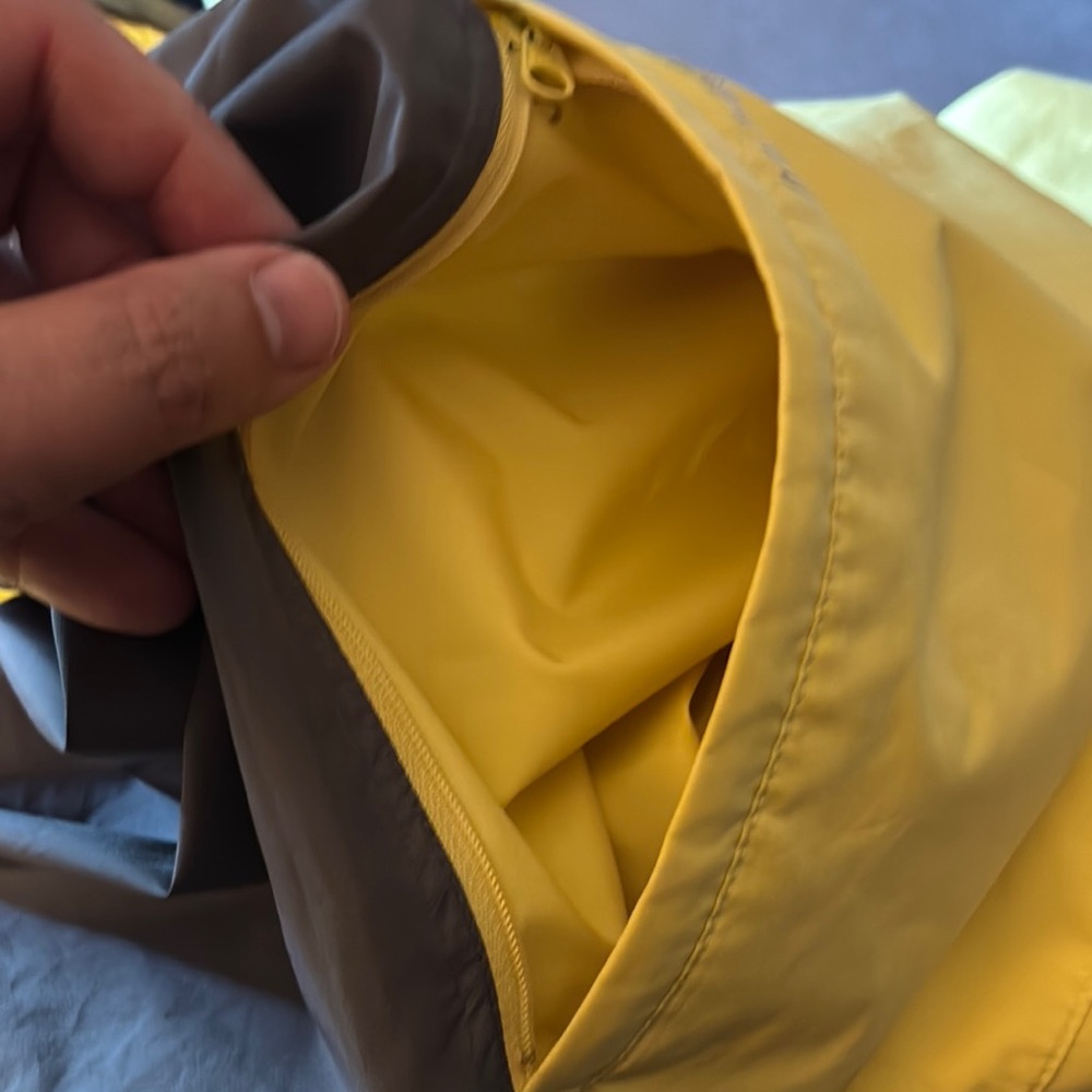 Nike Yellow and Black Pullover short sleeve Storm-Fit packabe shirt - Picture 6 of 6
